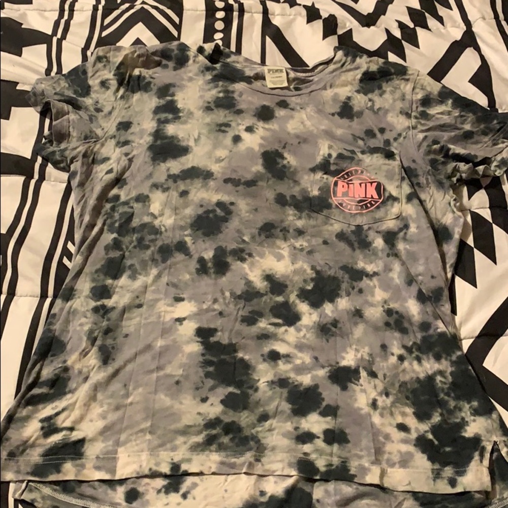 Vs pink shirt